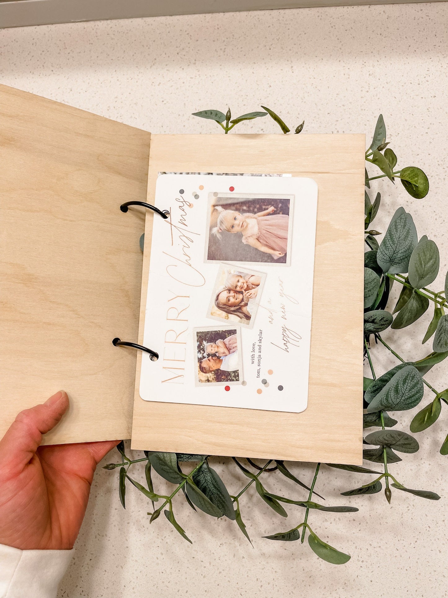 Christmas Card Keeper