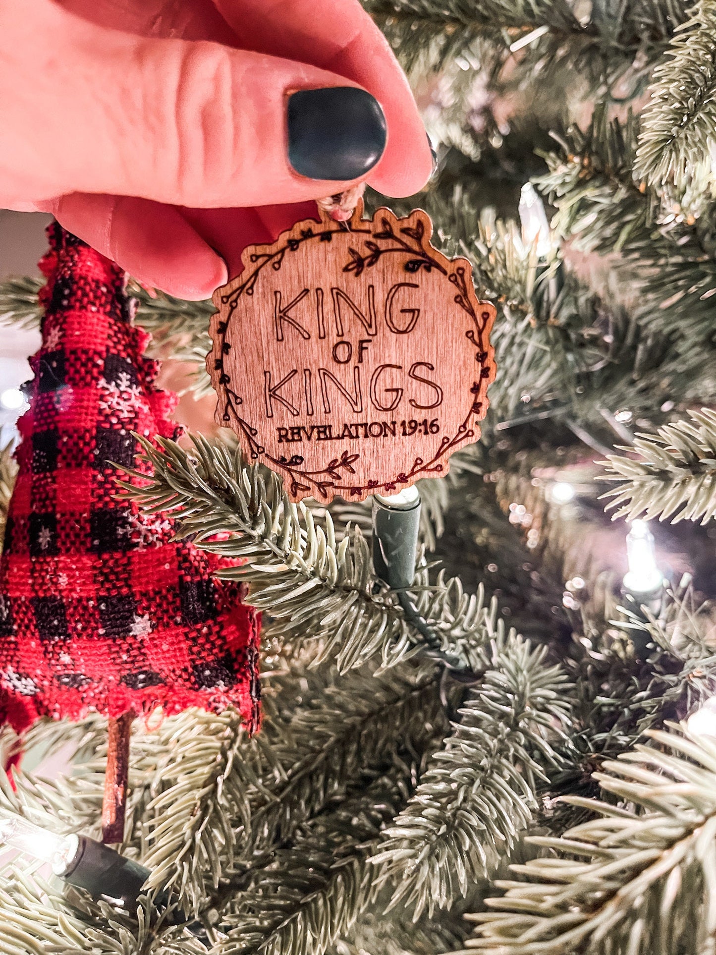 25 Names of Jesus Ornaments